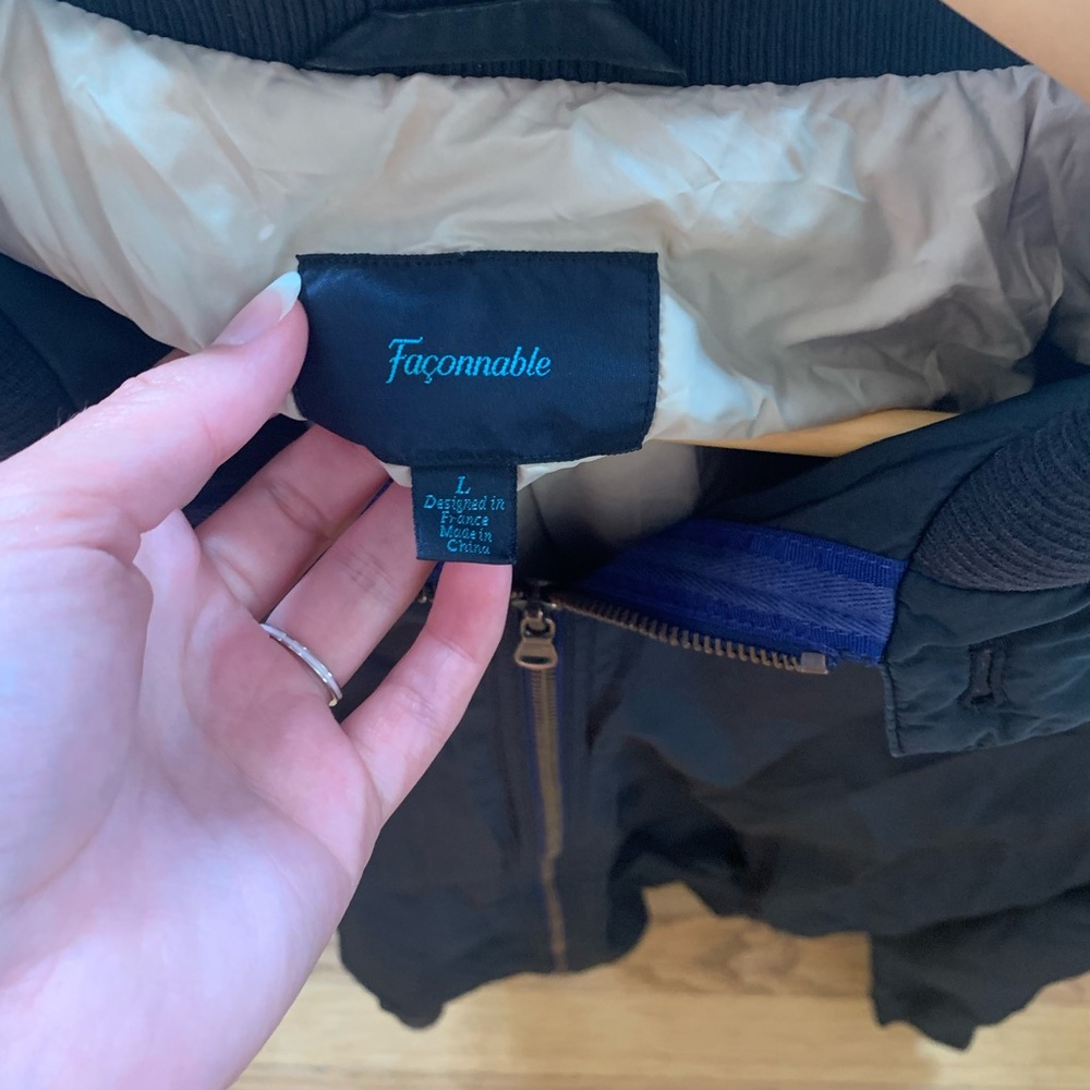 Facconable Mens large jacket. Lightweight. In excellent condition.